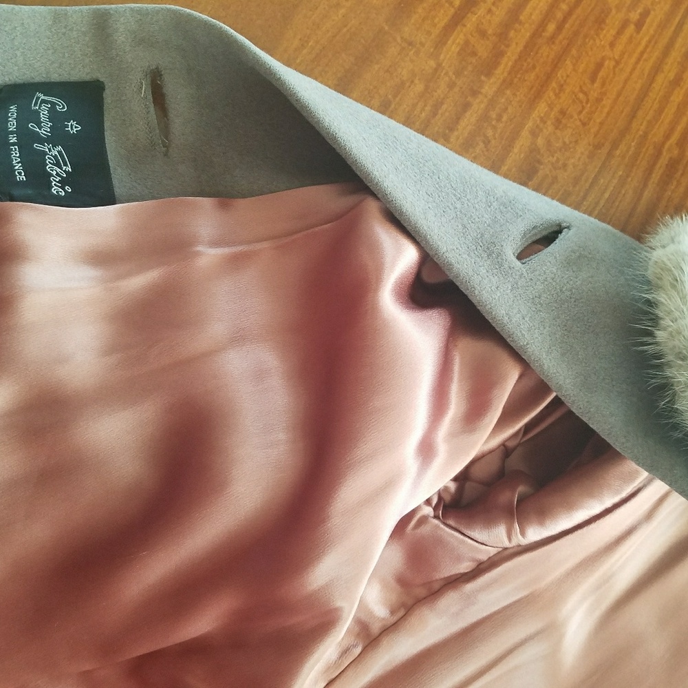 VINTAGE beautiful womens coat with mink collar - Picture 3 of 6